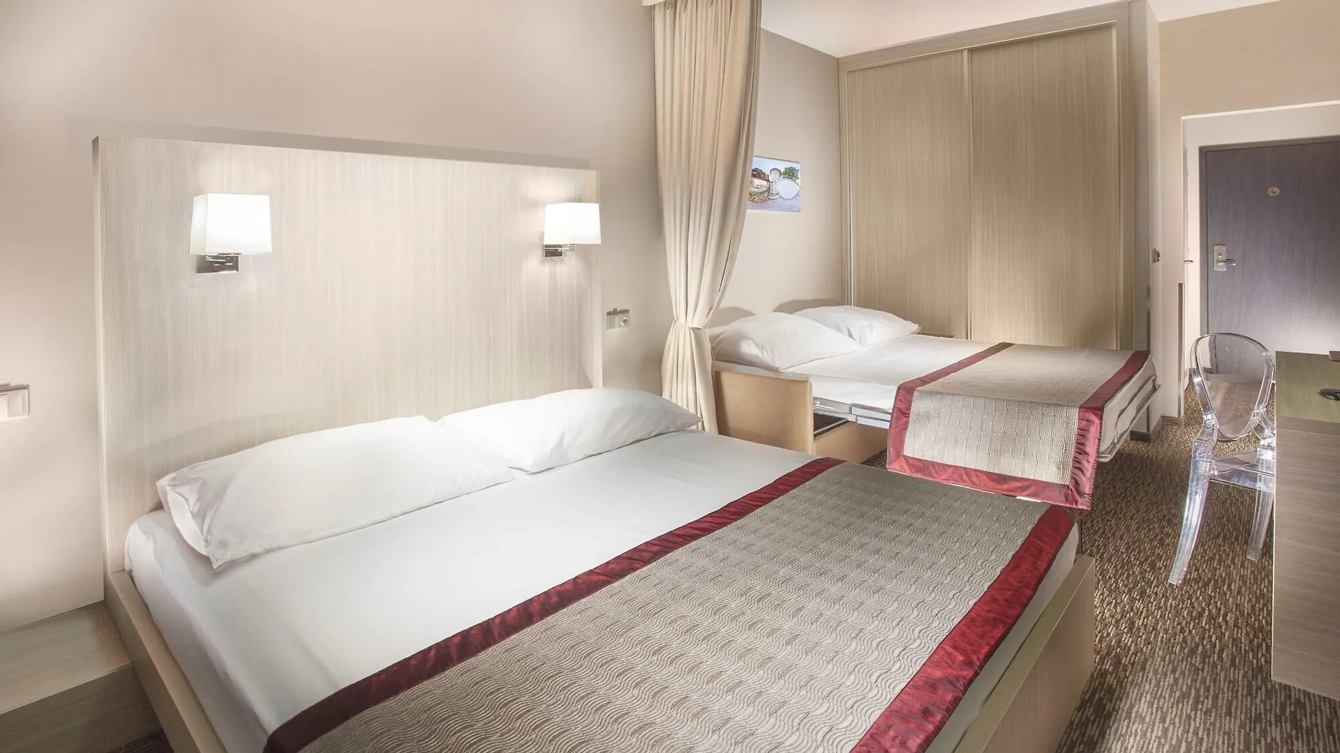 Hotel Voyage Praag 4*,